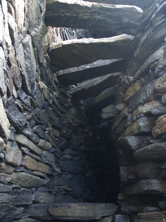 Dun Carloway broch3.jpg